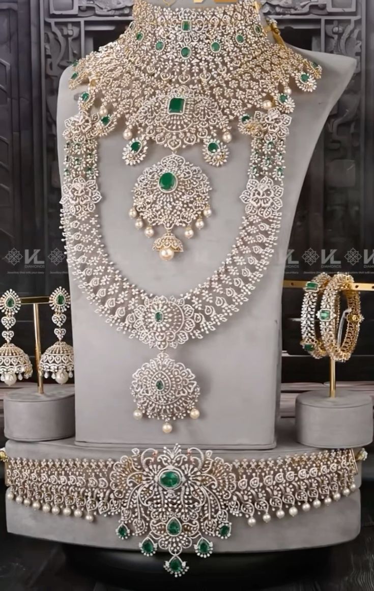 Royal Radiance Bridal Set